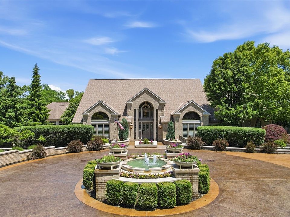 1st image of 2500 Country Club Dr