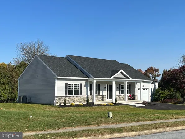 4221 Naamans Creek Rd, Upper Chichester, PA 19061
