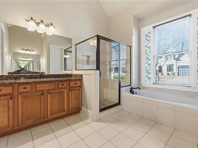 6437 Blue Water Dr — Photo 65