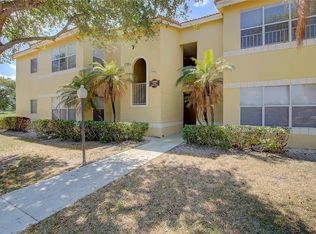 643 Vista Isles Dr, Plantation, FL 33325