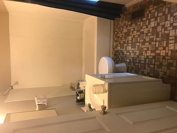 2nd floor bathroom