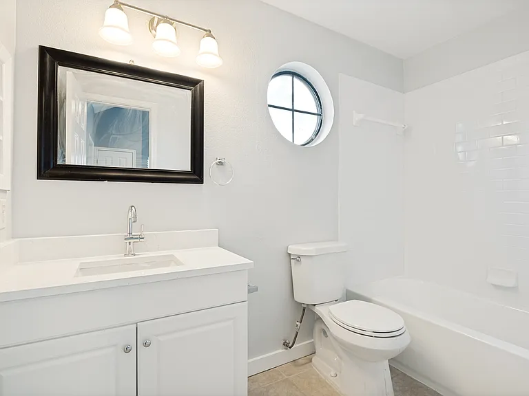 2844 Linden Ln — Photo 4