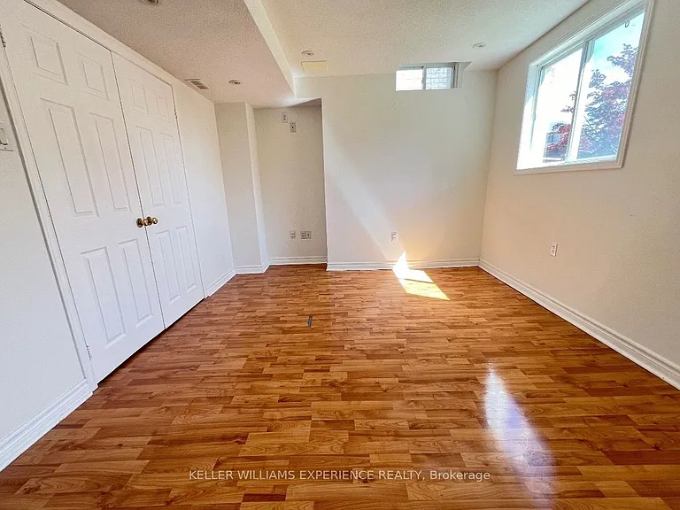 44 Alpine Cres #BASEMENT — Photo 8