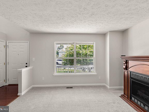 3rd image of 4311 Marigold Ln