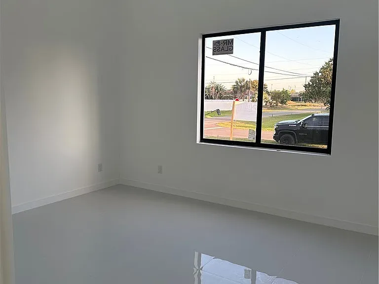 2801 SW Embers Ter — Photo 10