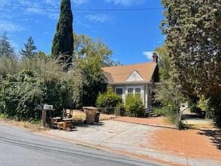 2nd image of 965 Terrace Dr