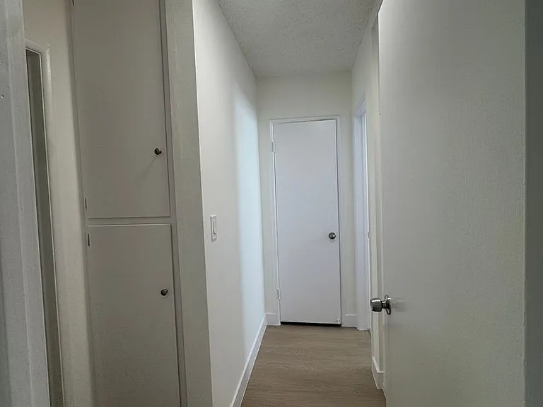 11816 Chandler Blvd #11 — Photo 9