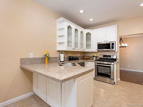 5th image of 3416 Cameo Dr Unit 28