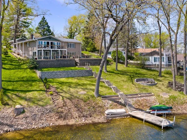 8932 E Nordman Dr, Syracuse, IN 46567