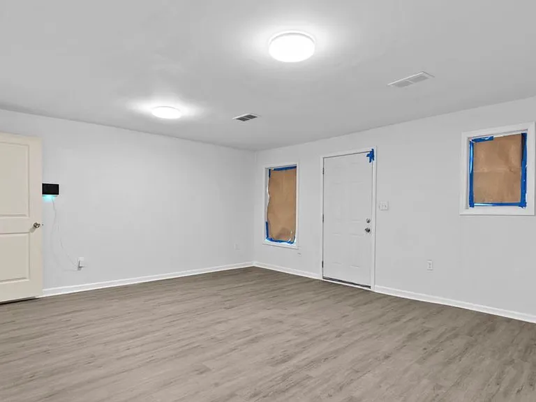 1830 W Main St — Photo 5