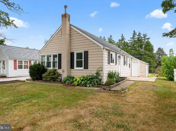 415 Virginia Ave, Phoenixville, PA 19460