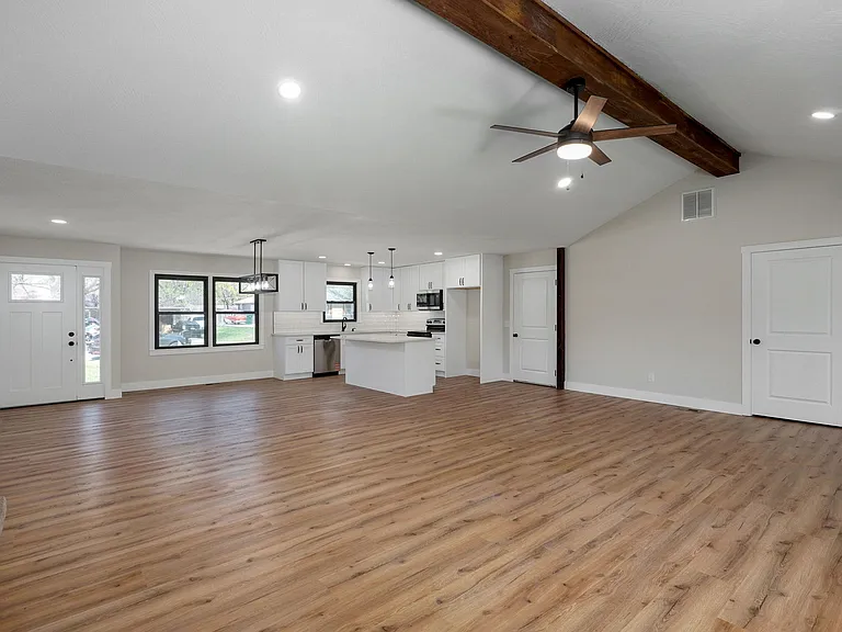 2558 W Village Ln — Photo 10