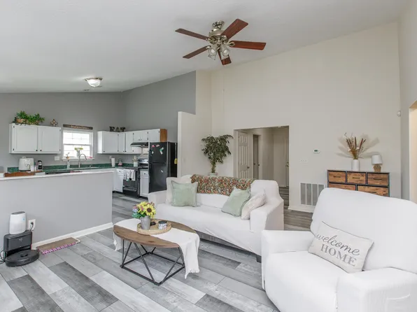 4026 Briar Creek Dr, Lawrenceburg, KY 40342