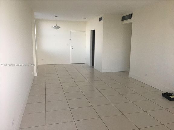 2nd image of 7441 Wayne Ave APT 6J