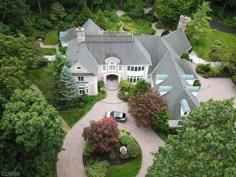 4 Buckingham Ct photo 1