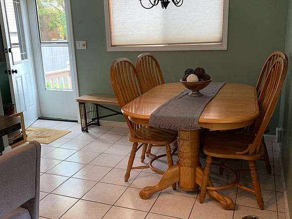 Large Eat in kitchen