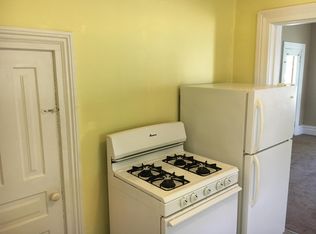434 1/2 E Walnut St, Hastings, MI