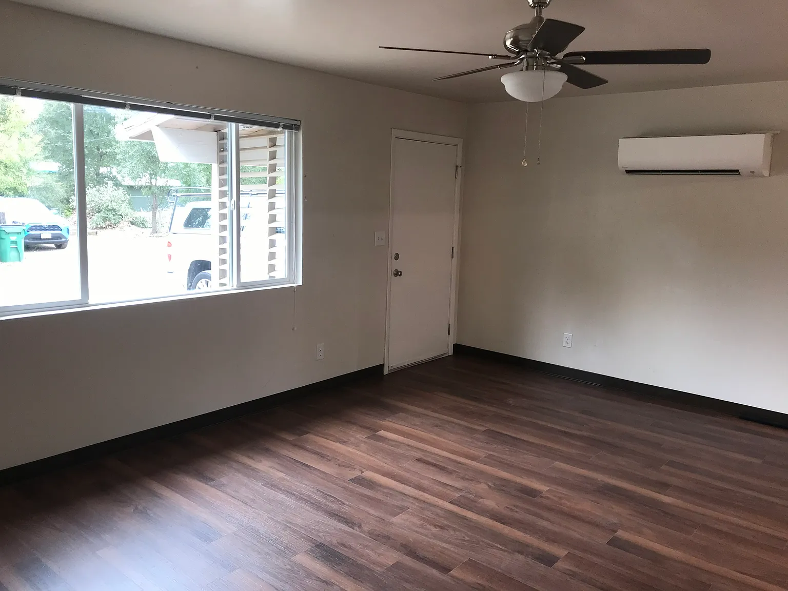 2 bed, 895 sqft, $1,600 — Photo 3