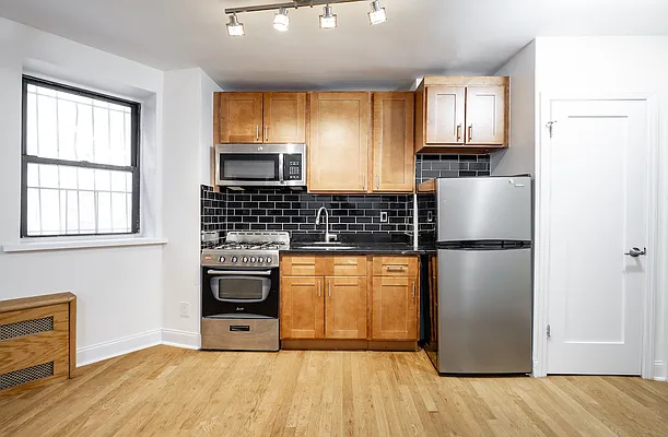 Rented by City Connections Realty | media 12