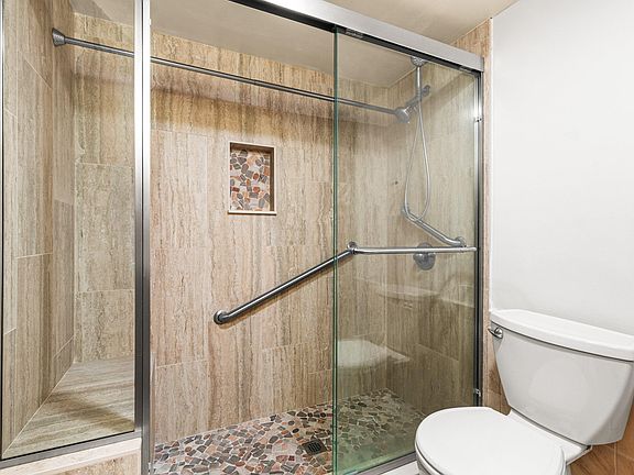 4th image of 1020 Silk Oak Terrace #102