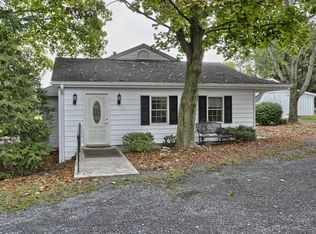 4401 Goose Valley Rd, Harrisburg, PA 17112