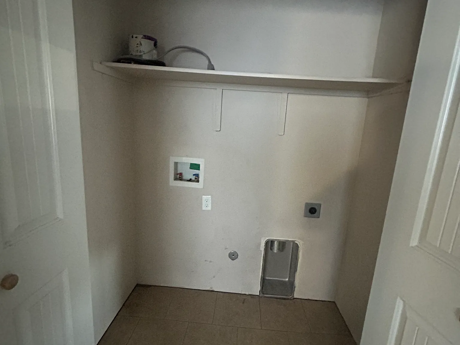 3 bed, 1949 sqft, $1,895 — Photo 3