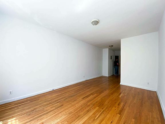 5th image of 219 E 88th St #3AA