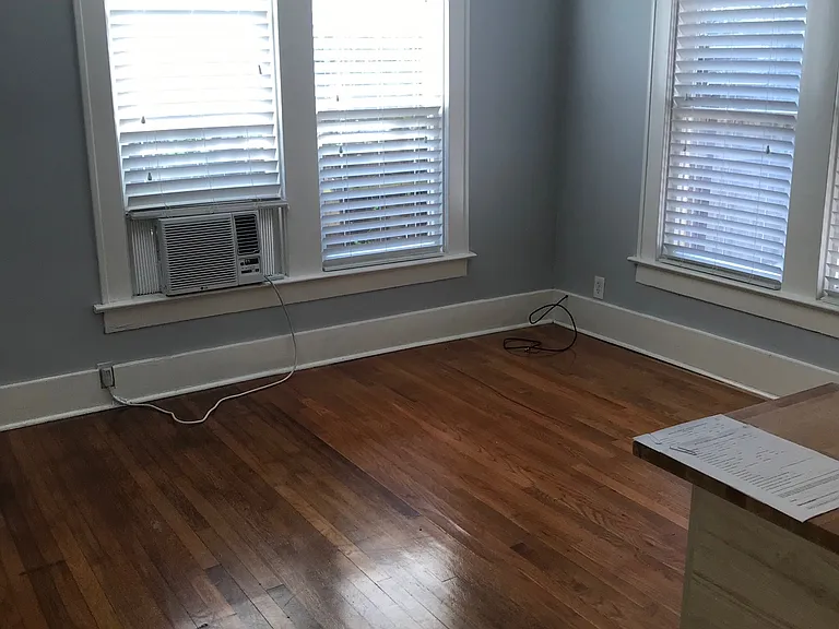 316 W Gray St #A — Photo 6