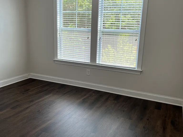 4103 Hartland St — Photo 8