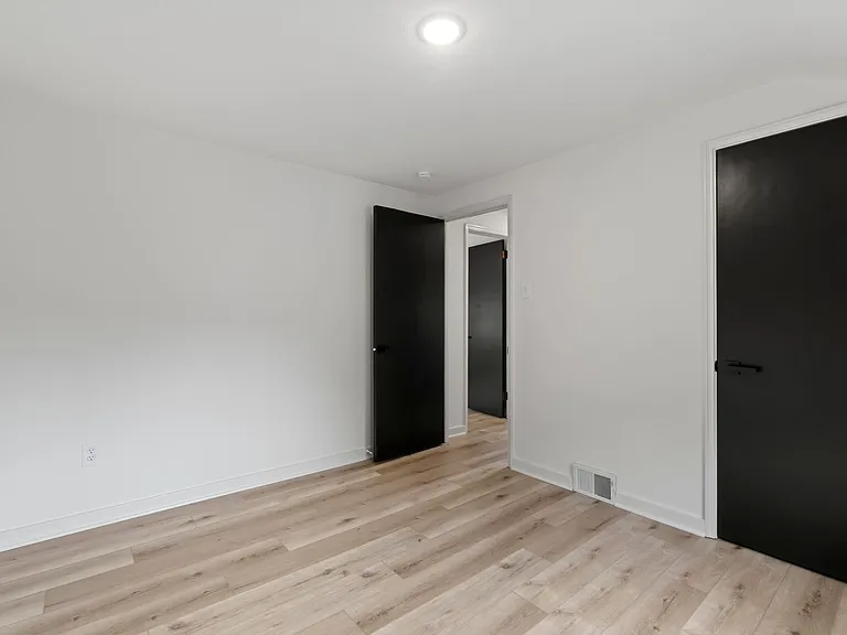118 Ravilla Ave — Photo 18