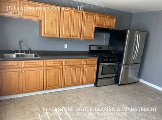 10 Langsberries Ave #10, North Providence, RI 02911