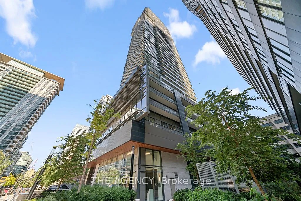 39 Roehampton Ave #4506 photo 1