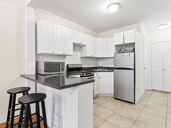 4th image of 141 E 57th St APT 4F