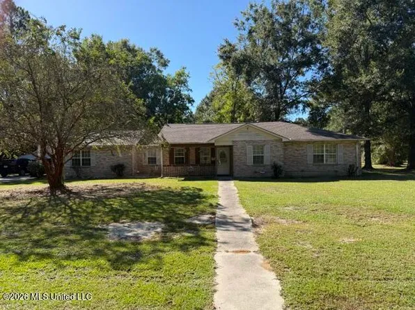 6173 W Adams St, Bay Saint Louis, MS 39520