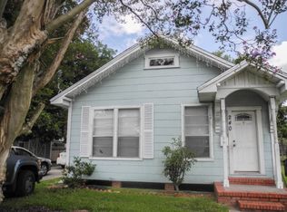 240 Nederland Ave, Nederland, TX 77627