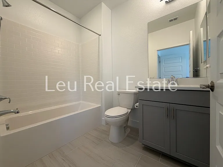 8961 Cerro Vista Dr — Photo 17