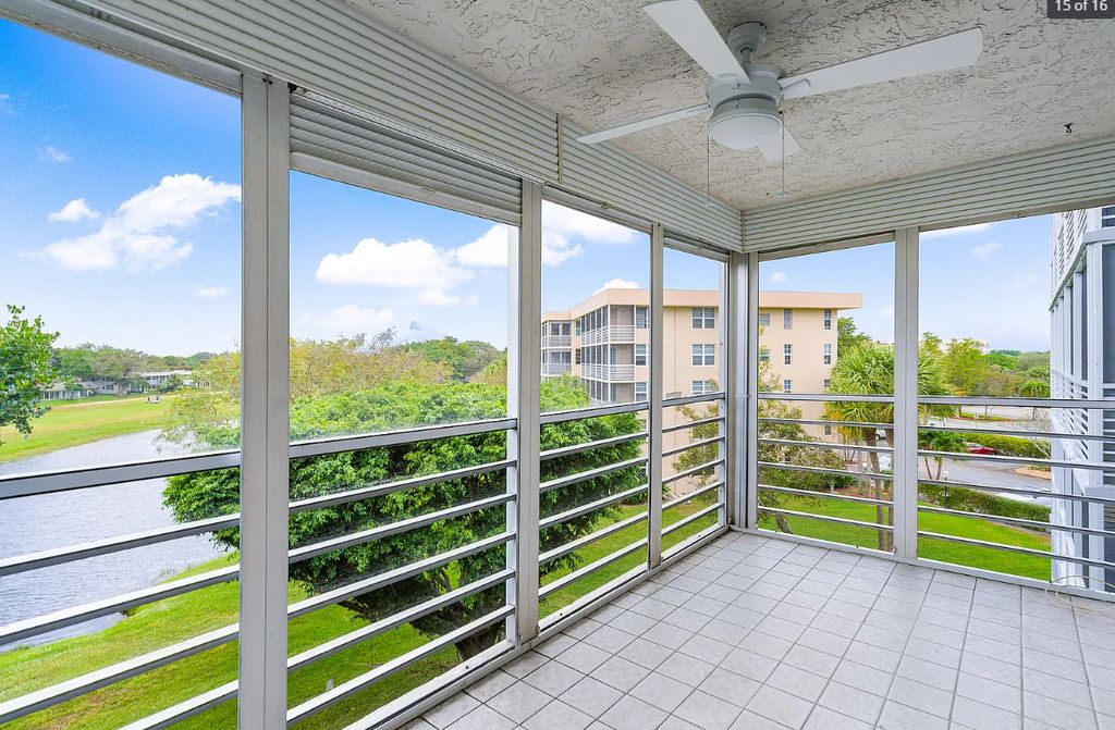 4020 W Palm Aire Dr APT 402, photo 4