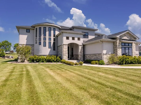 4814 S East Kohler CIRCLE, New Berlin, WI 53146