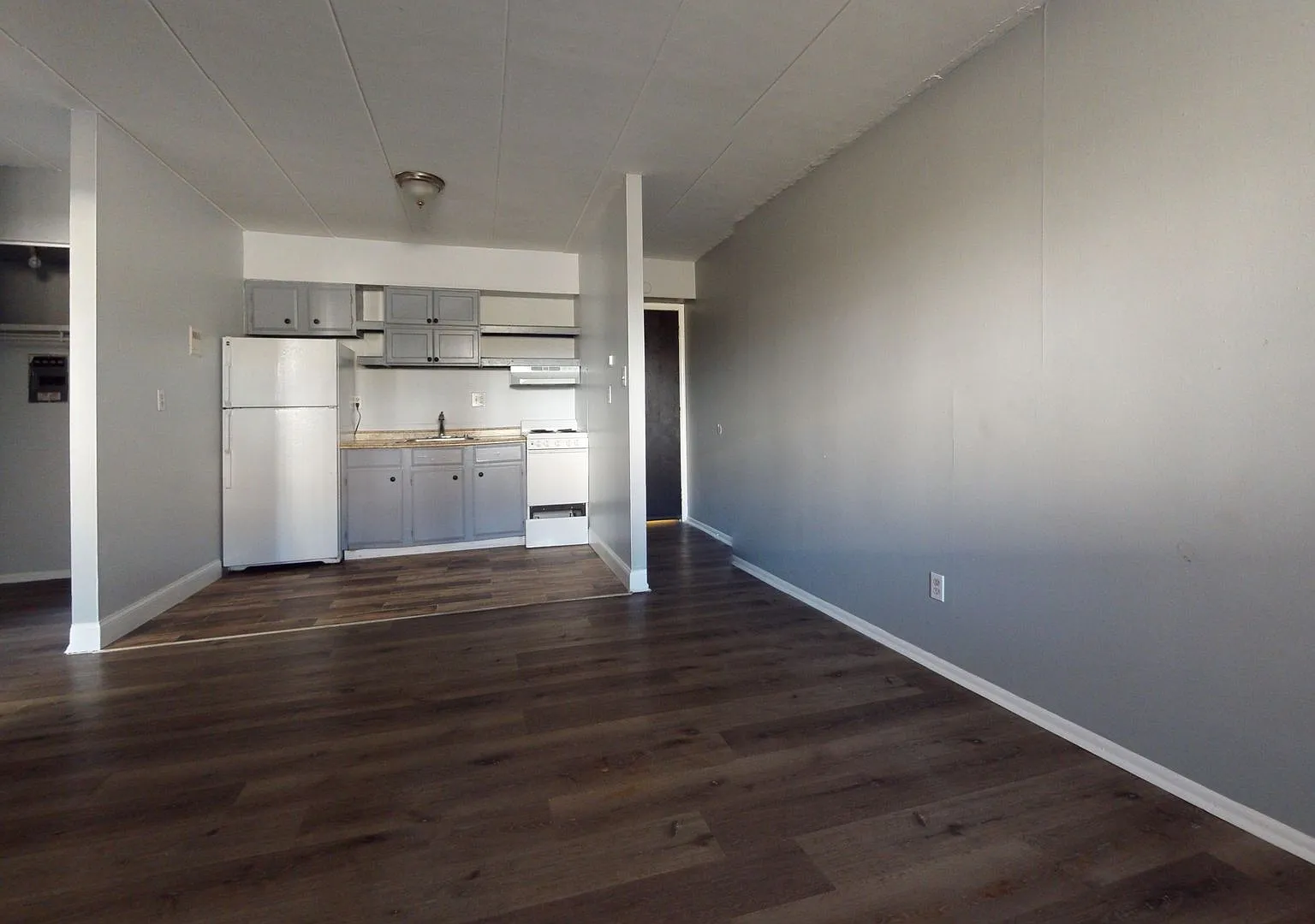Colony Gardens — Photo 1