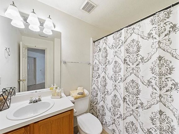 5th image of 21215 Somerset Park Ln
