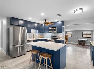 1110 Coconut Cir W, Naples, FL 34104