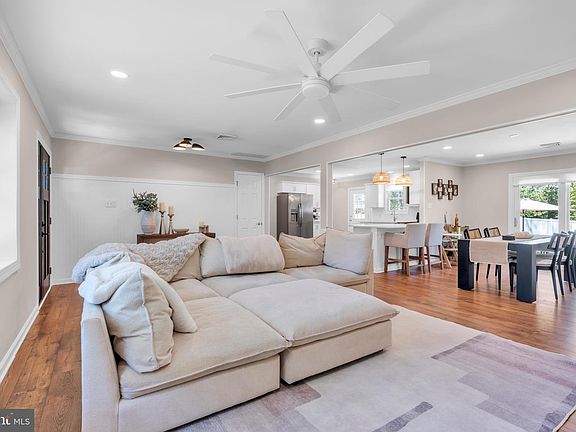 5th image of 1346 Corkery Ln