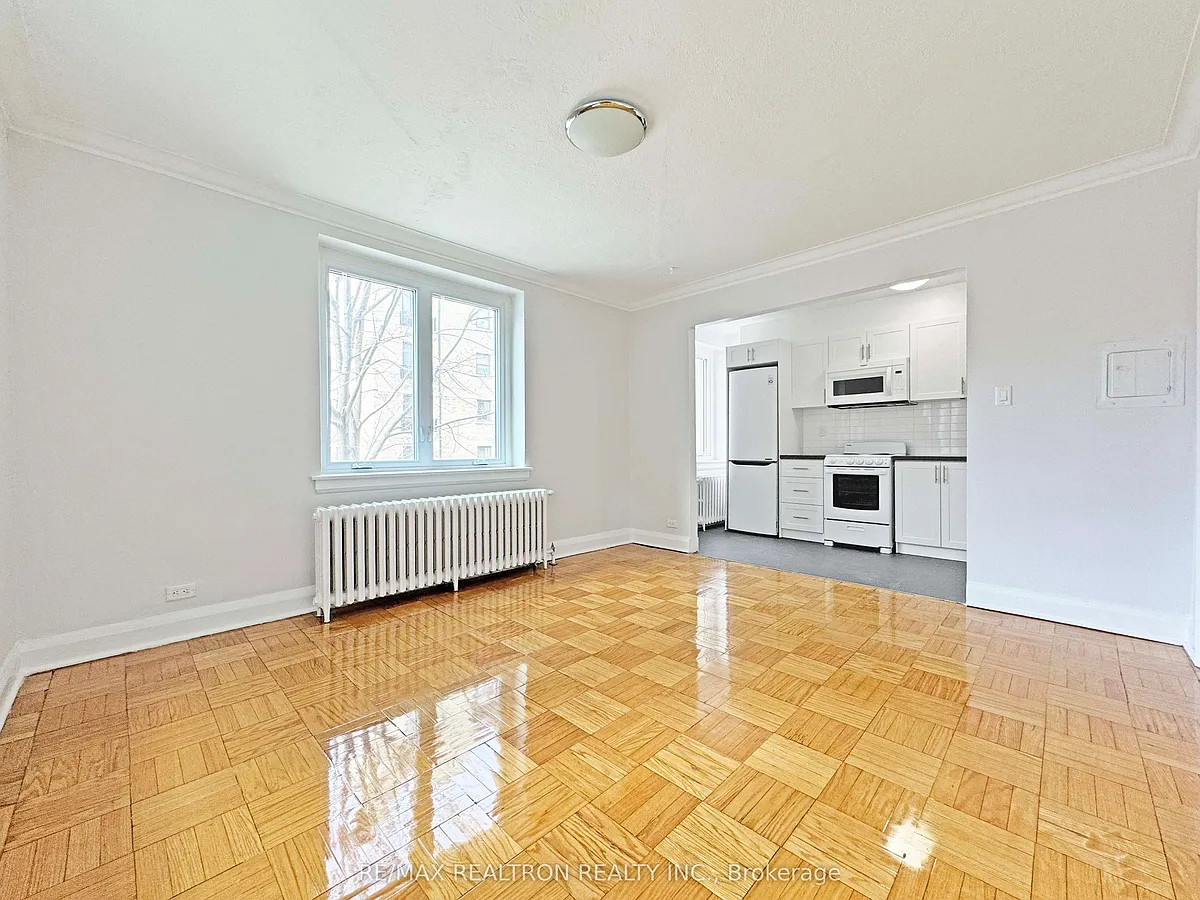 Building Photo - 396 Avenue Rd #320