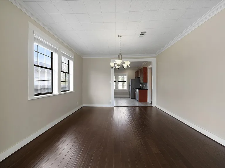 309 Pecore St — Photo 20