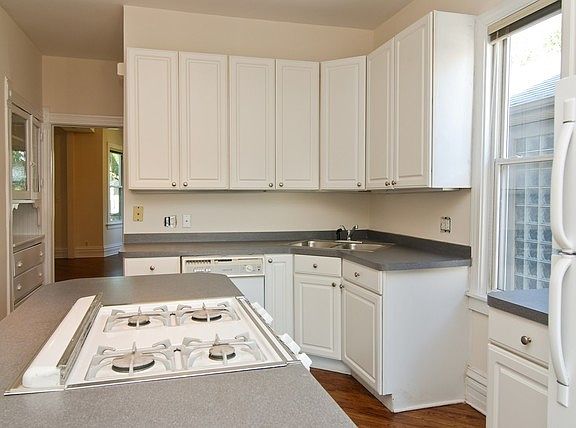 4th image of 1845 W Wellington Ave #2