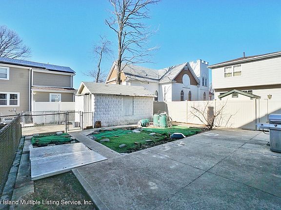 2nd image of 7355 Amboy Rd