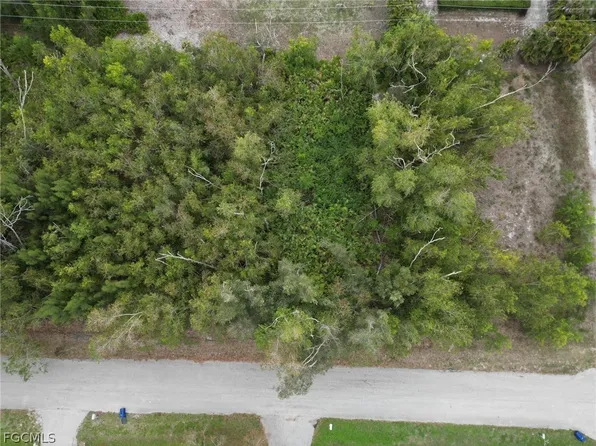 5951 Kingfish Rd, Bokeelia, FL 33922