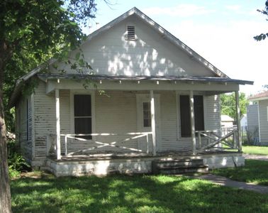 522 S Bell Ave, Lyons, KS, 67554