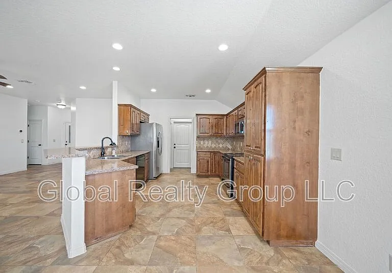 1634 Sunblossom Cir — Photo 23