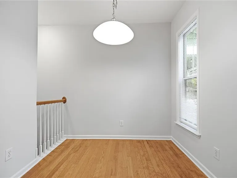 865 Commonwealth Ave SE — Photo 10